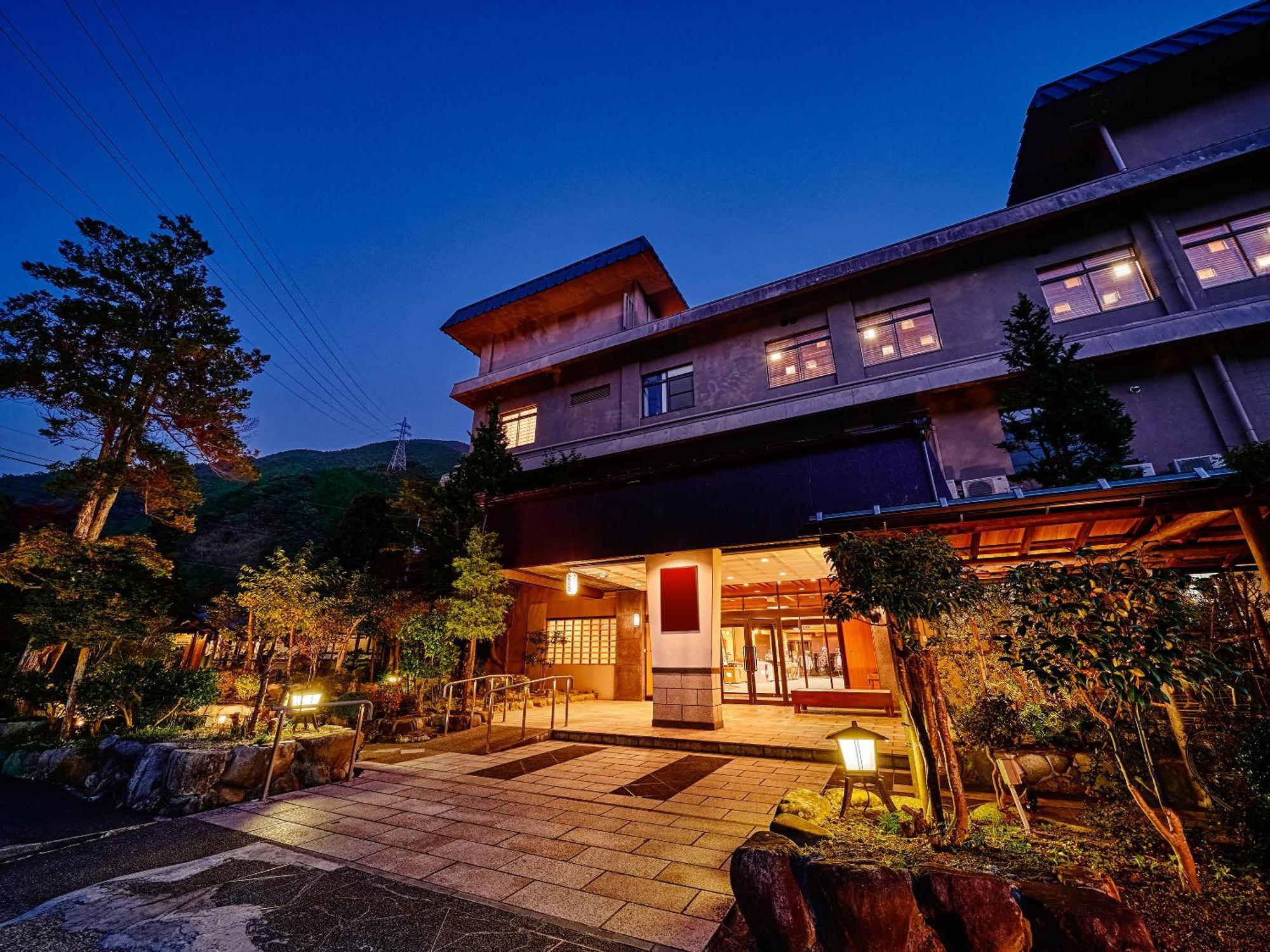 Hotel Ooedo Onsen Monogatari Terunoyu Maniwa Exterior foto